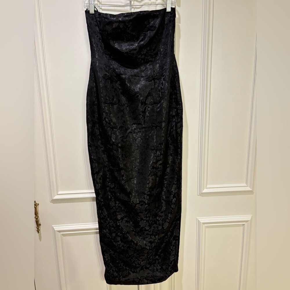 Elegant Black Strapless Dress